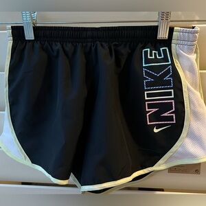 Nike - NWT - Medium - Kids Black and White Athletic Shorts - Drawstring